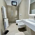아파트 Elegant Penthouse Near