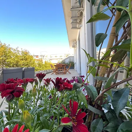 דירה Elegant Penthouse Near *