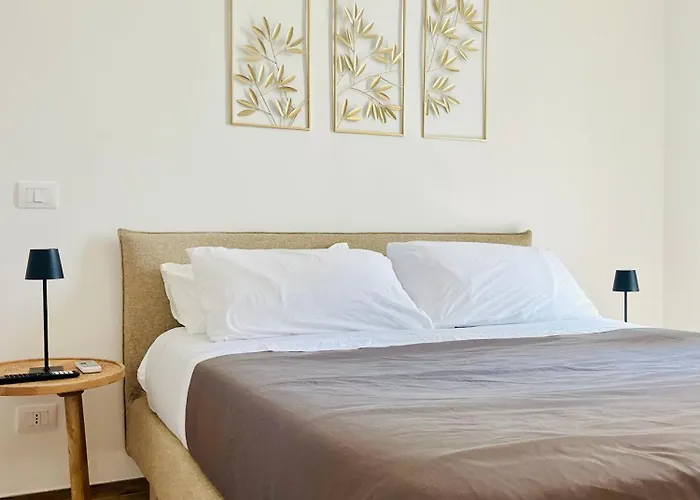 דירה Elegant Penthouse Near
