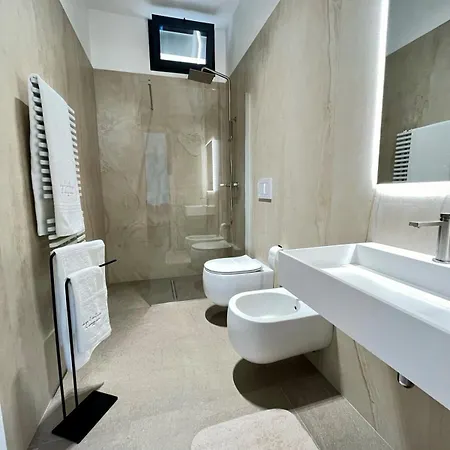 Апартаменты Elegant Penthouse Near