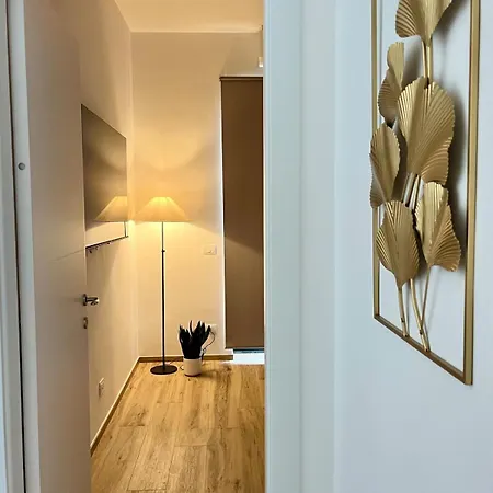 Elegant Penthouse Near Апартаменты